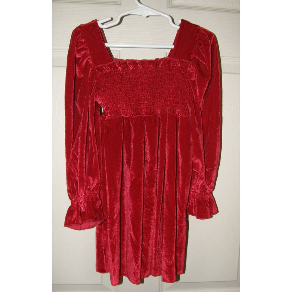 NEW Girls Sz 5 Soft Stretchy Smocked Red Velour Long Sleeve Square Neck Dress